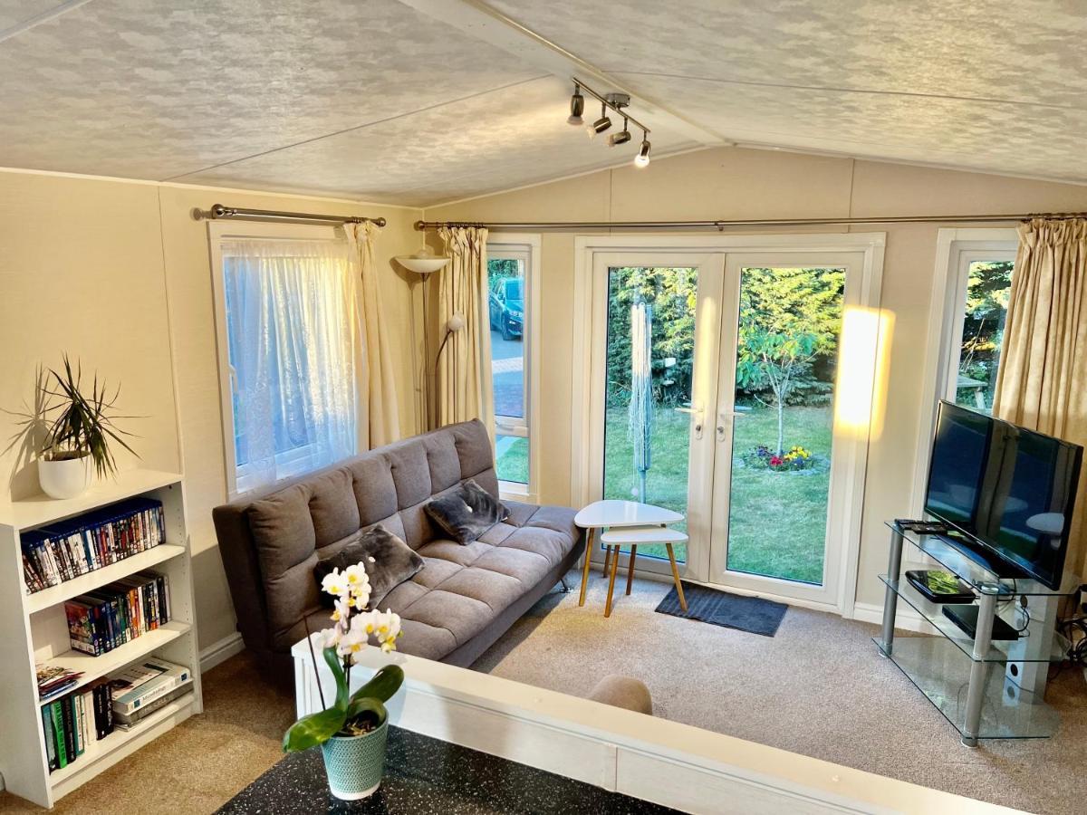 New Forest Hideaway- Self Catering Accommodation Newbridge  外观 照片